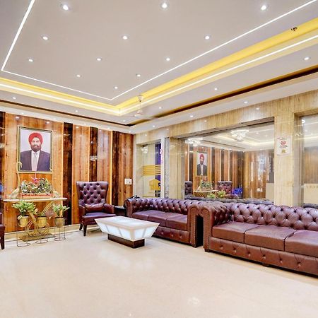 Super Townhouse Jageer Palace Near Mayapuri Chowk Neu-Delhi Exterior foto