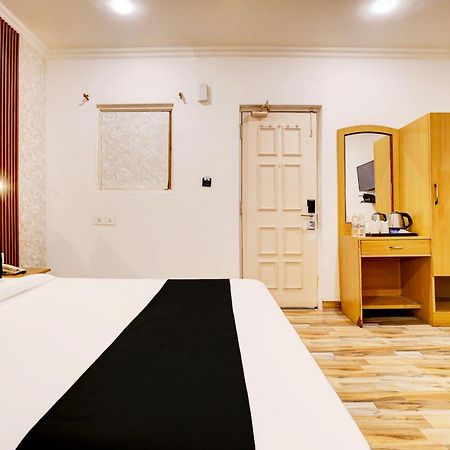 Super Townhouse Jageer Palace Near Mayapuri Chowk Neu-Delhi Exterior foto