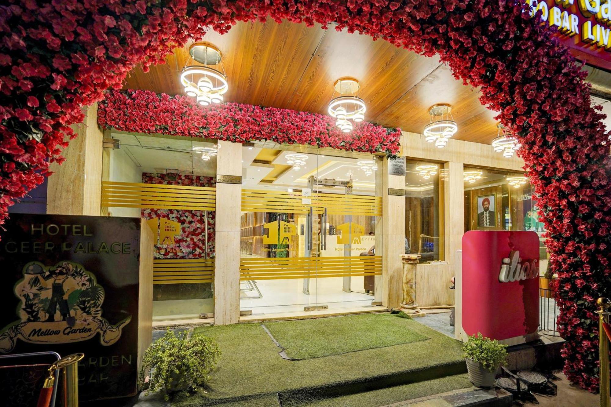Super Townhouse Jageer Palace Near Mayapuri Chowk Neu-Delhi Exterior foto
